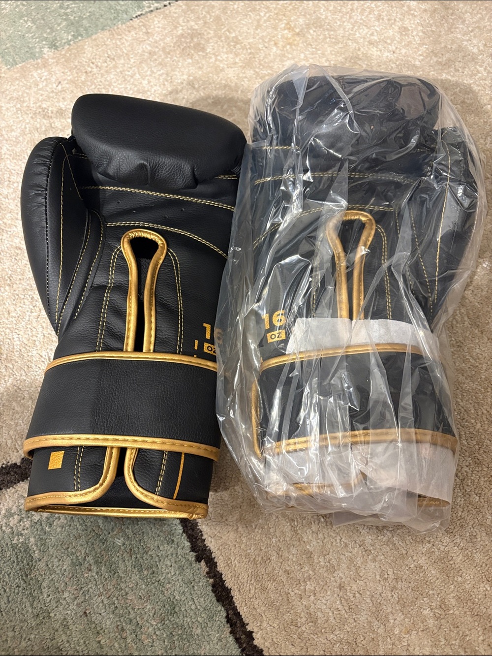 NEW Sanabul 🥊 Boxing Gloves 16oz - Picture 3 of 4